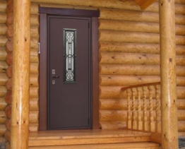 Инсталиране на входната врата в дървена къща